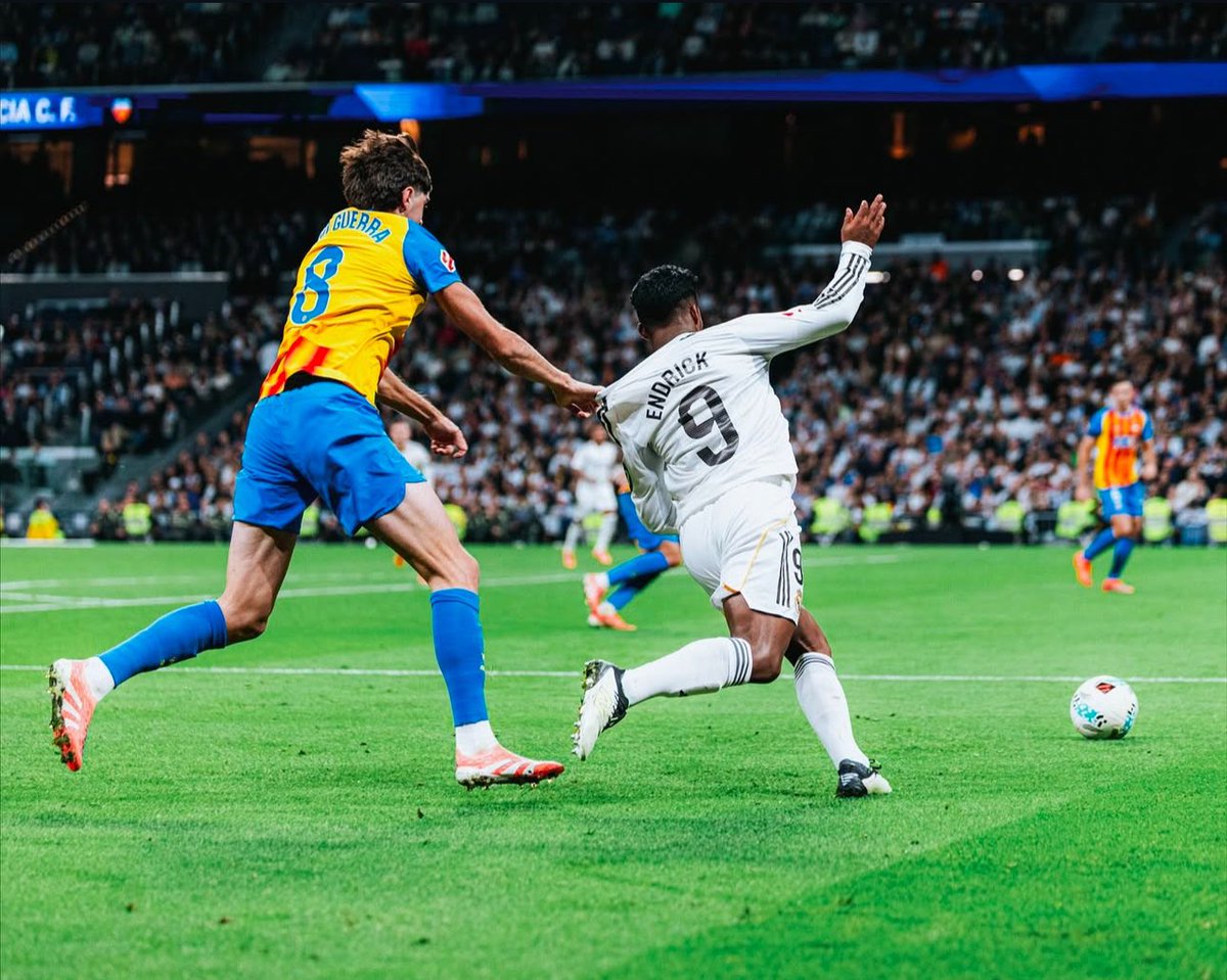 ZinoLopez's tweet image. Happy to see my brother Bobby get some minutes last night 🤍

#Benchwarmers #OneForAllandAllForOne