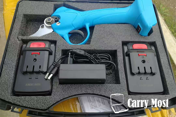 Protect with precision – the CMS010 plastic case with customized EPE foam

Tailor-made for your hardware, tools, and gear with durable, portable protection.

More info: carrymost.com/product-catego…

#PlasticCaseManufacturer #PlasticCase #ProtectiveCase #CarryingCase #Toolbox #Case