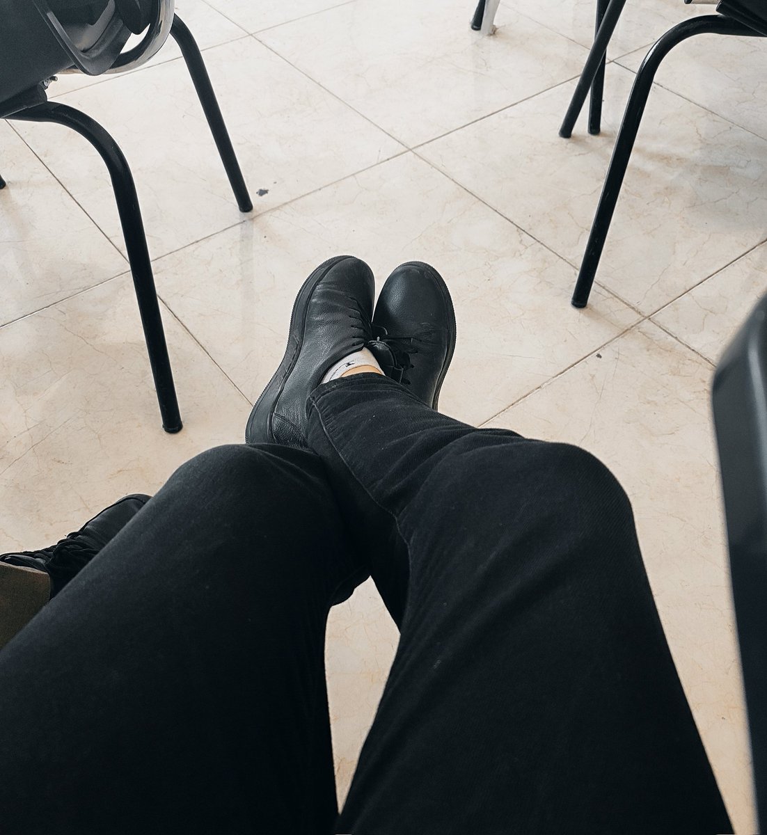 امروز به پاهام دید متفاوتی دارم جدی(سایز ۴۴)