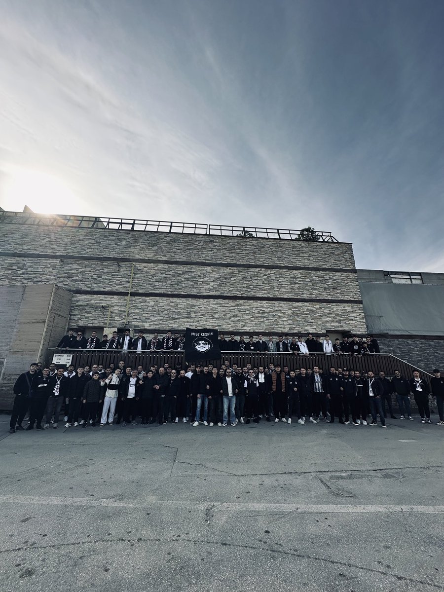 Beşiktaş UMUT’tur UMUT Dimdik Ayakta. 
#UmutKeskin