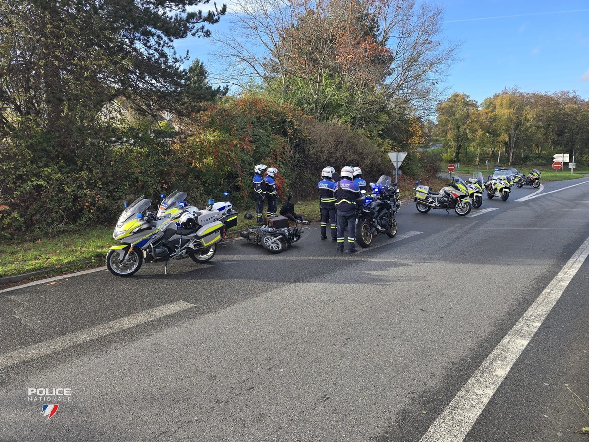 #Interpellation | #Linas, un 🙎‍♂️ a   refusé d’obtempérer, circulant en sens interdit, contre-sens, sur le trottoir...
➡️Interpellé par les motocyclistes 👮‍♂️
➡️Garde à vue pour refus d’obtempérer, mise en danger d’autrui, défaut de permis et d’assurance.