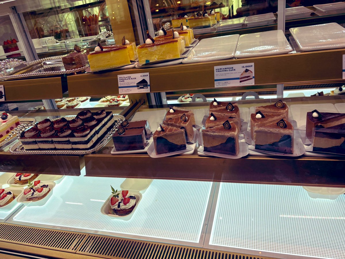 Ямар ч турах боломж алга даа 🍰🍰😋😋