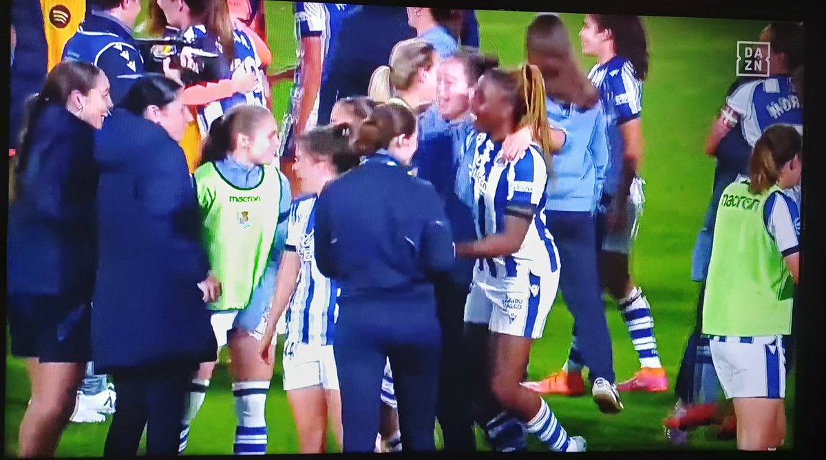 Victoria historica de la #RealSociedad por 1 a 0 ante el Barcelona gracias a un gol de Edna Imade de penalti.