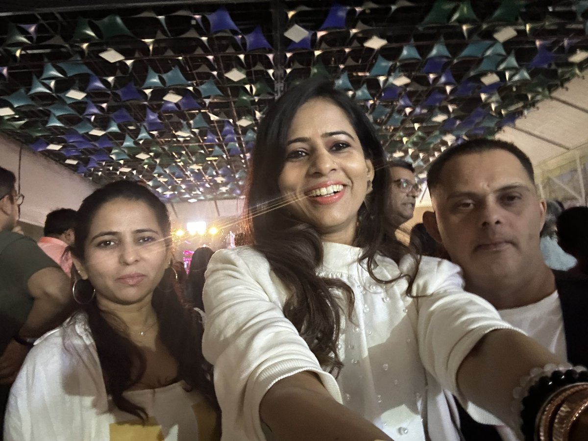 Ansh_Uppal's tweet image. Still under the spell of @LuckyAli&apos;s soulful melodies! 🎶💫 What a fantastic concert! #LuckyAli #loveyousoul 💙❣️