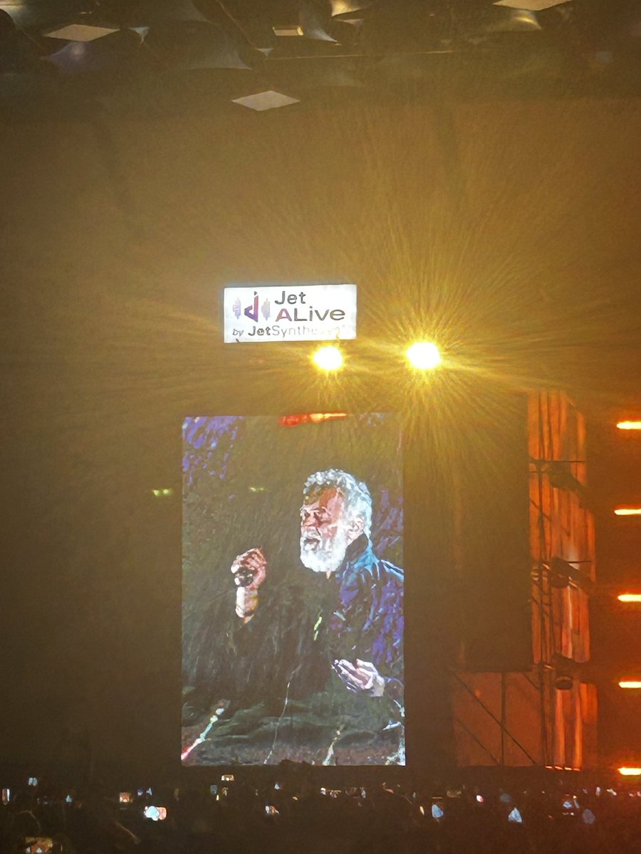 Ansh_Uppal's tweet image. Still under the spell of @LuckyAli&apos;s soulful melodies! 🎶💫 What a fantastic concert! #LuckyAli #loveyousoul 💙❣️