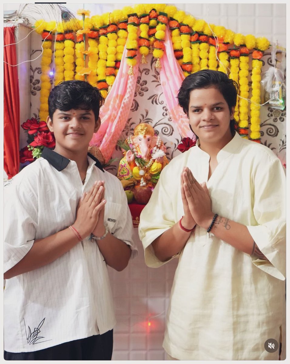 KreatelyMedia's tweet photo. आज यह चलेगा 

#ShefaliVarma https://t.co/dOJ0685UTg