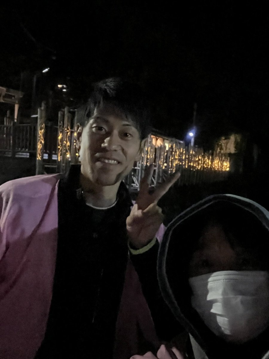 dousentou3105's tweet image. 夕べも寒かったね57歳青春かよ¨̮ 仕事しながらのボラ活お仲間さん達との熱い絆があるからこそ必死になって頑張れてるの間違いない!!!今夜も楽しみながら一生懸命をこの目に焼き付けた☺︎︎

#熊本県
#大津町
#上井手
#世界かんがい遺産
 #竹あかり
 #竹まり
#三角灯篭 
#町おこし
#ボランティア活動