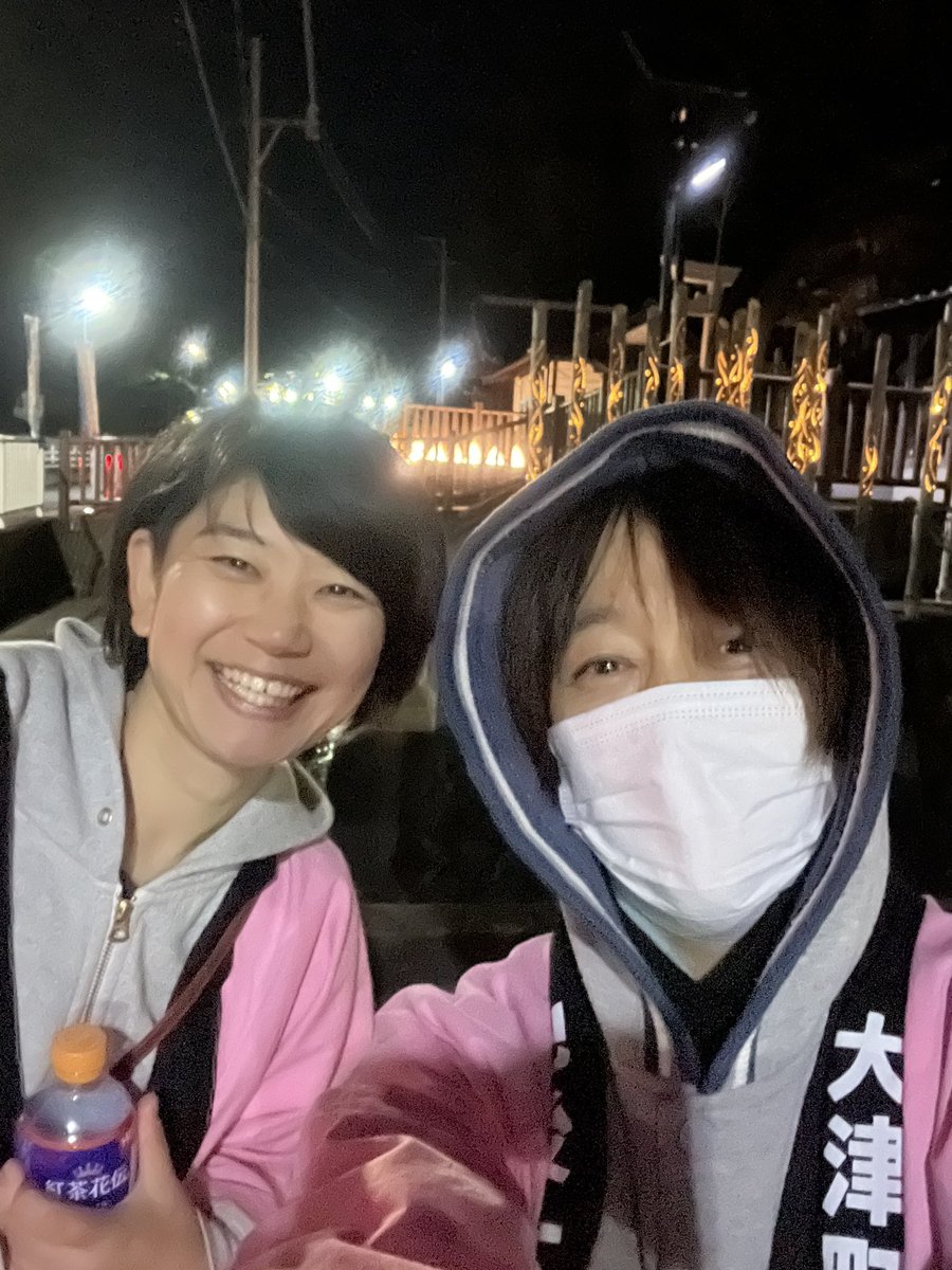 dousentou3105's tweet image. 夕べも寒かったね57歳青春かよ¨̮ 仕事しながらのボラ活お仲間さん達との熱い絆があるからこそ必死になって頑張れてるの間違いない!!!今夜も楽しみながら一生懸命をこの目に焼き付けた☺︎︎

#熊本県
#大津町
#上井手
#世界かんがい遺産
 #竹あかり
 #竹まり
#三角灯篭 
#町おこし
#ボランティア活動