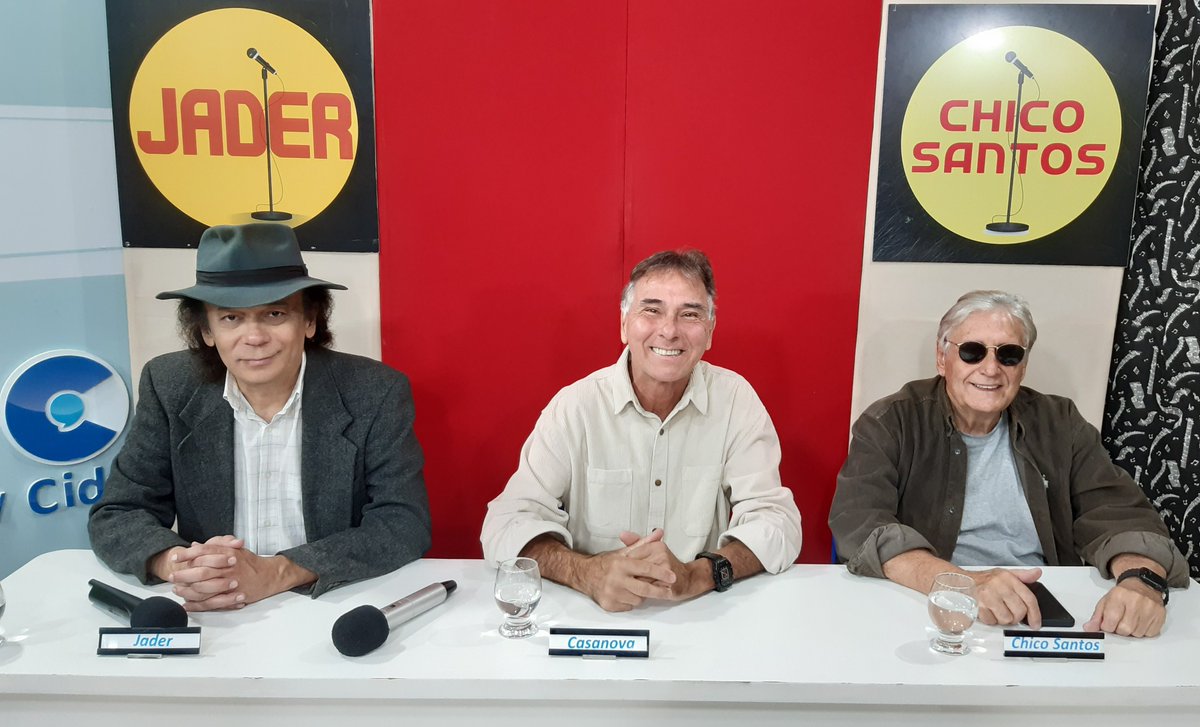 jadercantor's tweet image. Hoje tem a reprise do SHOW DO CARLOS MAGALHÃES na TV CIDADE (Teresópolis, RJ) e para mais 13 Emissoras de TV no Brasil 📷📷📷📷📷📷📷 📷
Na foto: Eu, Marcos Casanova (Comunicador) e Chico Santos (Diretor Musical / Cantor).
#cantor #compositor #singer #songwriter #cantante #jader