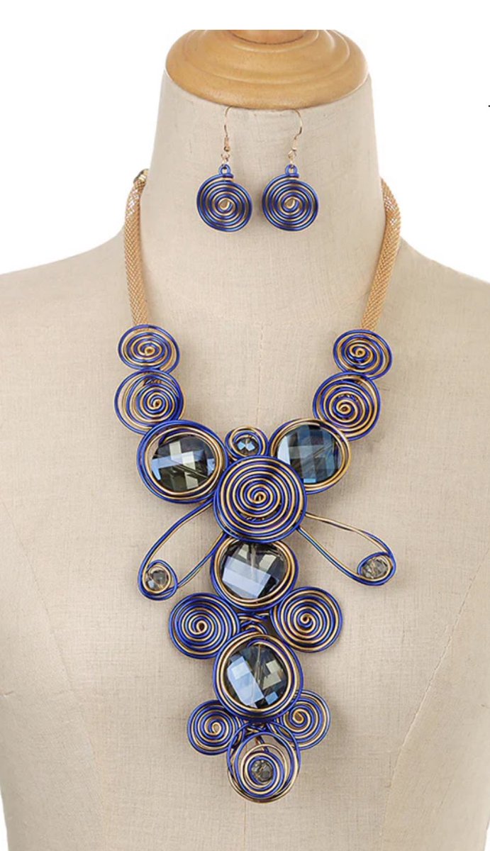 i1v's tweet image. #الفسفساء في الحلي والمجوهرات فنٌ رائع يضيف لمسة من الجمال والتميز،
وتُستخدم القطع الصغيرة الملونة لإنشاء تصاميم فريدة ومبتكرة.
 #مجوهرات #اكسسوارات #فنون