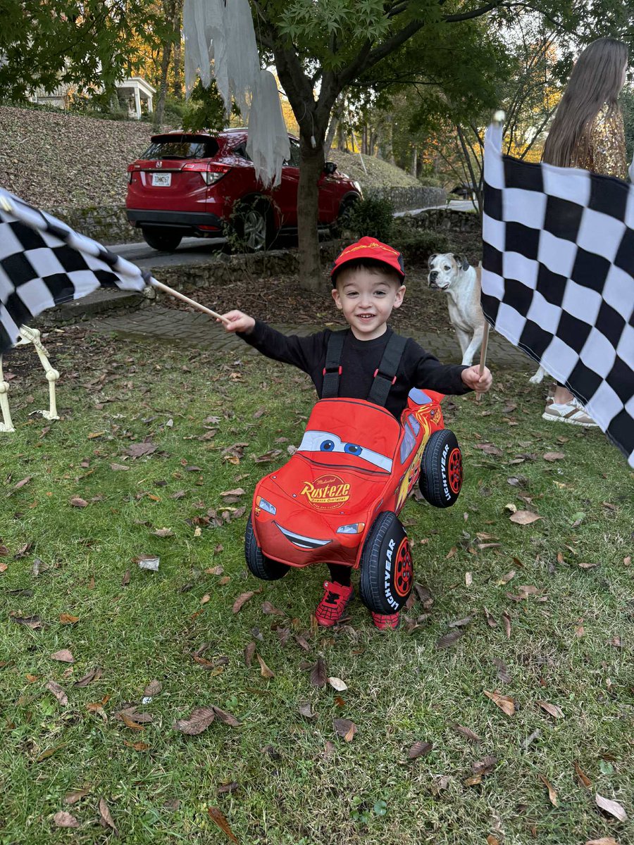 Peacock Queen tweet media