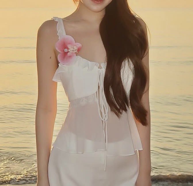 24Decx_'s tweet photo. wts/ ready to ship
ส่งต่อ Giltmonboutique 

♥︎ Nora-white Top xxl 
อก 39-40 เอว 33-34

ใส่ไปครั้งเดียว/ไม่มีตำหนิ ใหม่มาก
🏷️350 บาท ส่งฟรี

#ส่งต่อเสื้อผ้า #ส่งต่อเสื้อผ้ามือสอง #เสื้อผ้ามือ2 #เสื้อผ้ามือสอง #เสื้อผ้ามือสองราคาถูก #โล๊ะตู้ https://t.co/IbqE9Fjoas