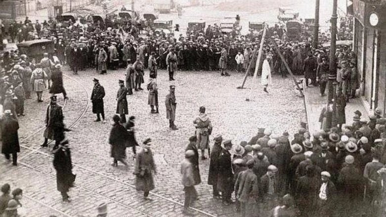 KaranliginKizi7's tweet image. #İSTİKLAL MAHKEMELERİNDE ÖNCE #YARGILANACAK_LAR
SONRA #ATATÜRKÇÜ  YENİ #GENÇ LİDER #TARAFINDAN  DEDELERİ #SAİD GİBİ #SALLANDIRILACAK_LAR

KAÇACAK #İNLERİ
GİRECEK #DELİKLERİ
GİDECEK #YERLERİ 
YOK ARTIK !