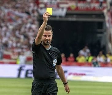 „Hallo Herr Schlager ich wünsche ihnen einen schönen Tag und ein gutes Spie…“
#hsv