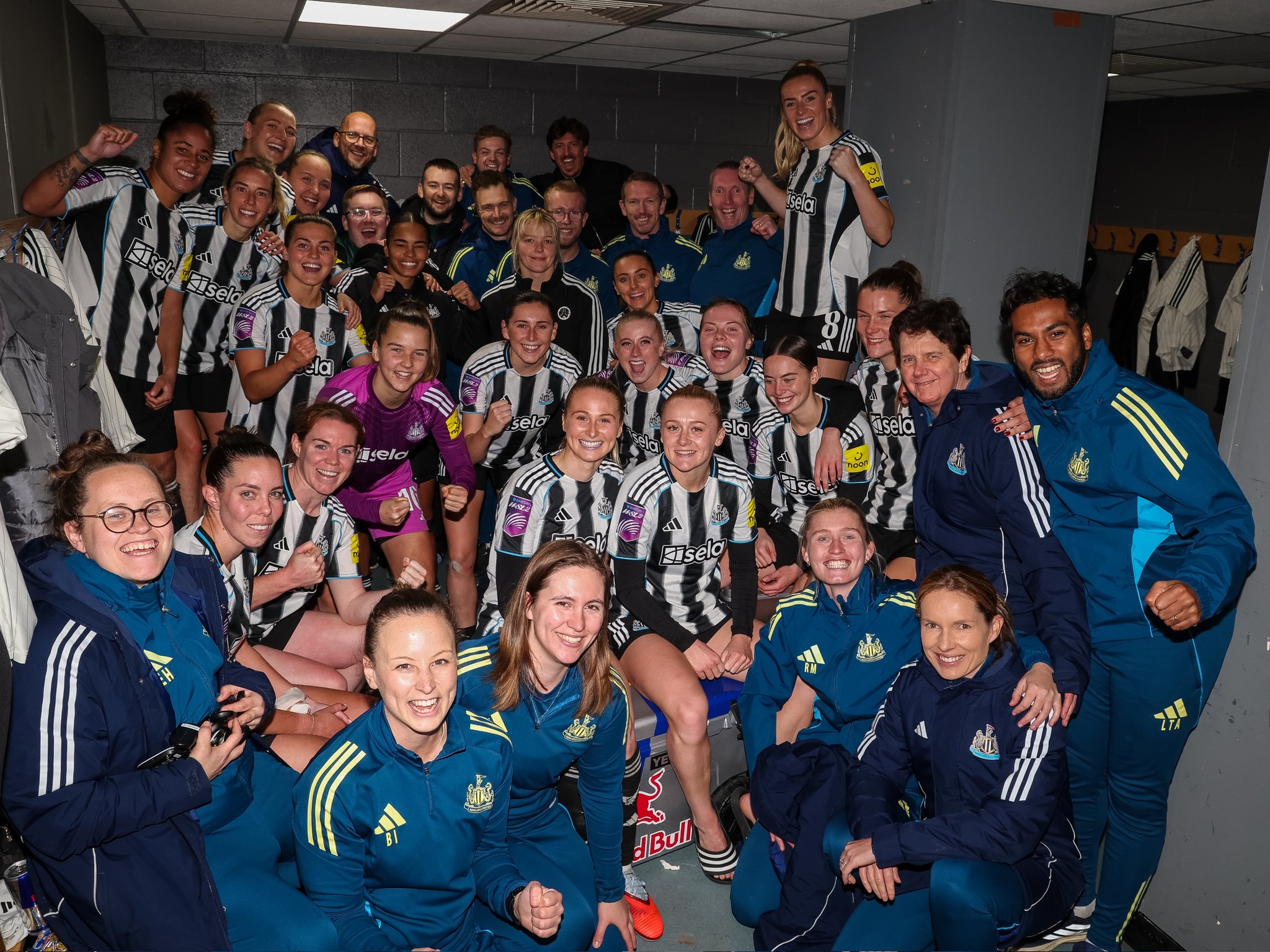 Team photos following our 4-1 win away at Ipswich Town.