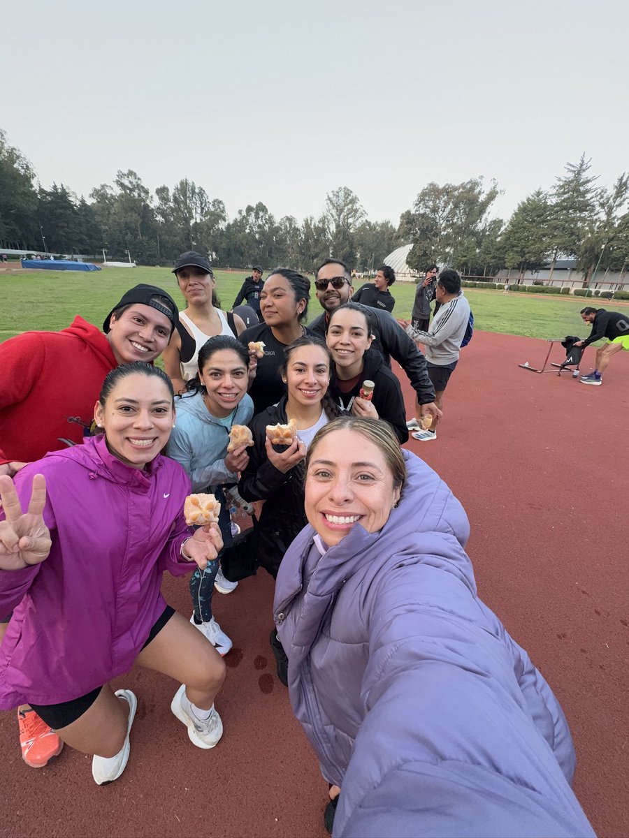 Eli Zaragoza tweet media