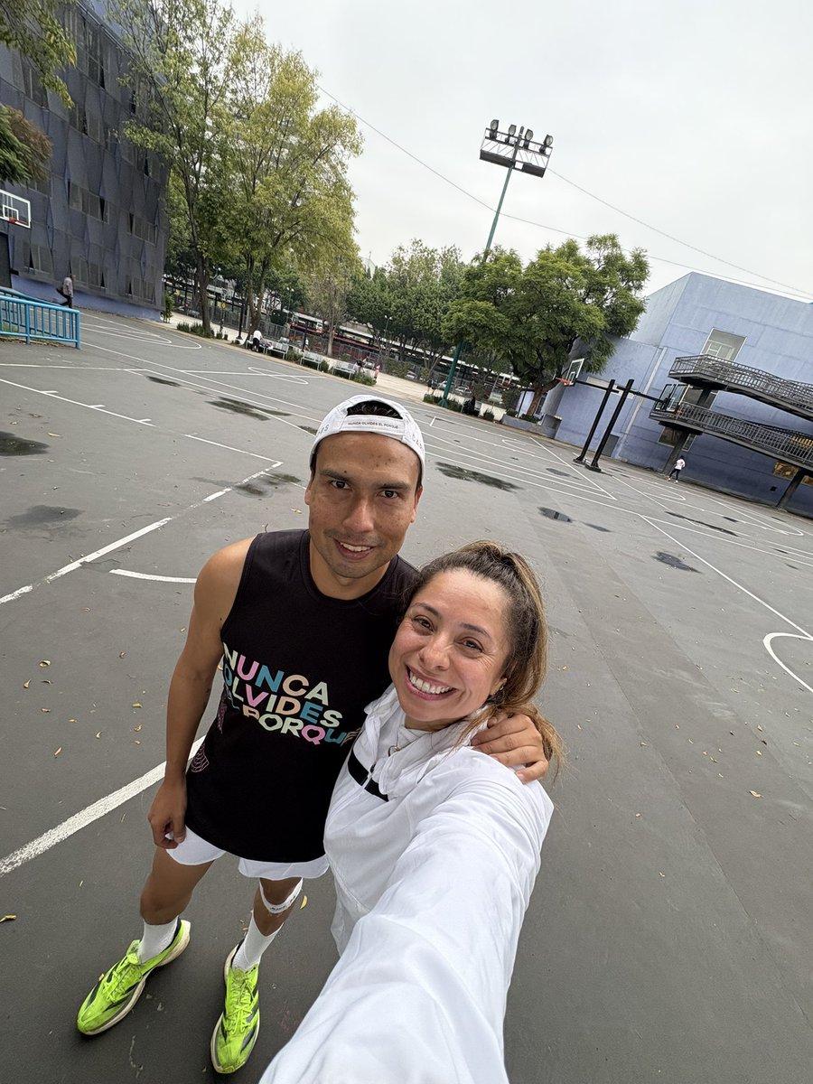 Eli Zaragoza tweet media