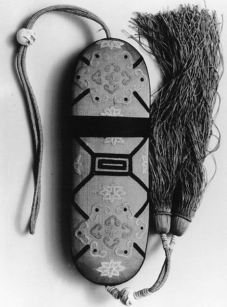 globalmuseum's tweet image. Eyeglass Case (18th–19th century) Creator: unknown  🏛️ The Metropolitan Museum of Art (object 68794)  #MuseumObjects #MetropolitanMuseumOfArt #TheMet #globalmuseum