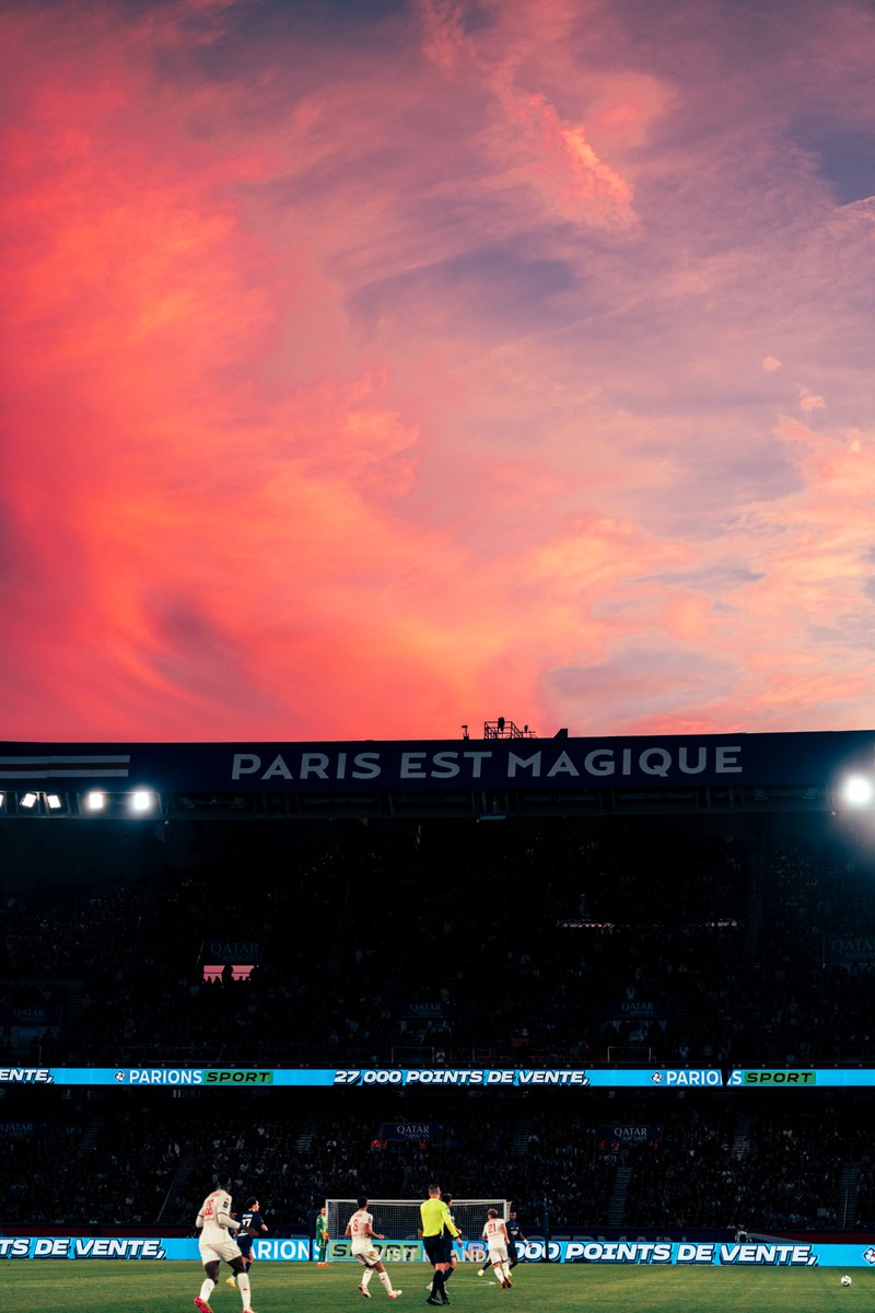 PSG_inside's tweet image. 𝑃𝑎𝑟𝑖𝑠 𝑒𝑠𝑡 𝑚𝑎𝑔𝑖𝑞𝑢𝑒.

📸 @YanisGBA