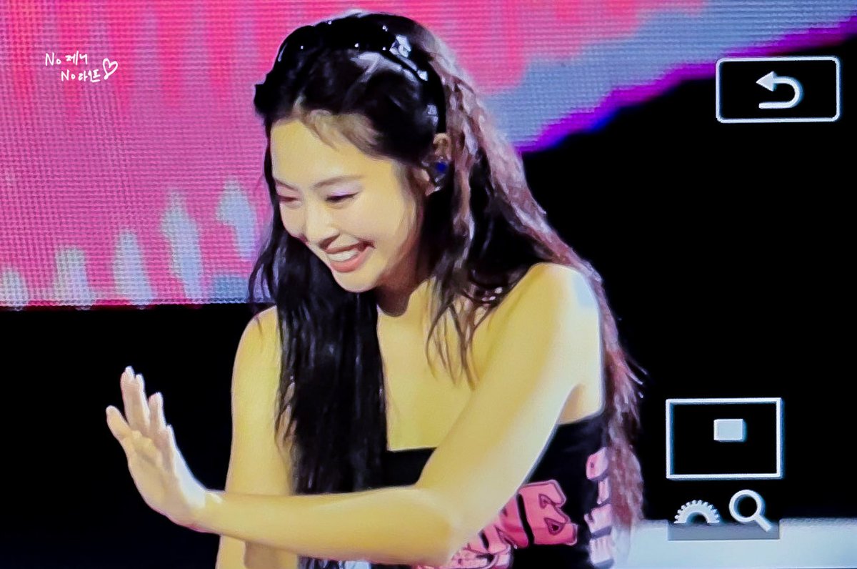 noJENNIEnoLIFE's tweet image. 251102  DEADLINE JAKARTA DAY2 pre.

@oddatelier 
#JENNIE #제니 
#BLACKPINK #블랙핑크
#DEADLINE_IN_JAKARTA
#BLACKPINK_DEADLINE