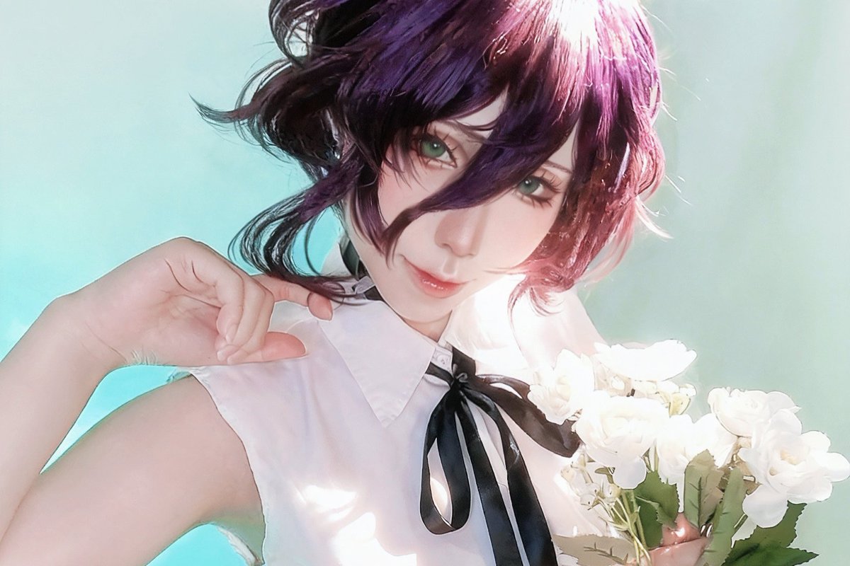 I wanna be the one holding your heart.
#chainsawman #Reze