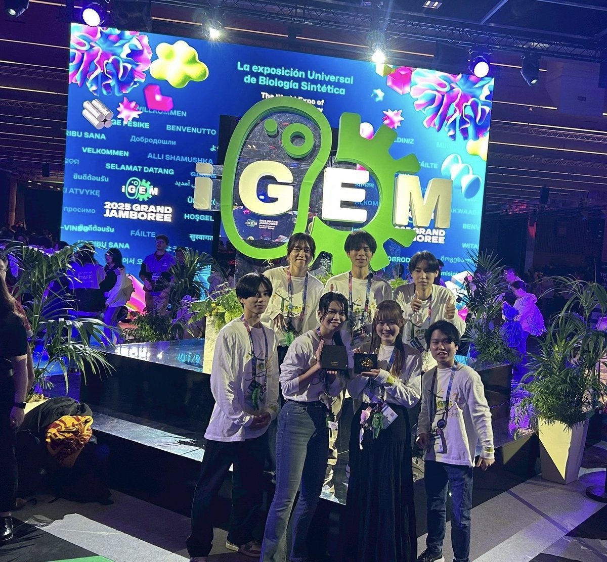 合同チームJapan scinetとしてiGEM2025に出場しゴールドメダルを獲得しました🏅
チーム全体での目標が達成できて非常に嬉しいです！！
ここまでサポートしてくださった、スポンサー企業の方々や先生方、Japan communityの皆様、本当にありがとうございました✨️

 #iGEM