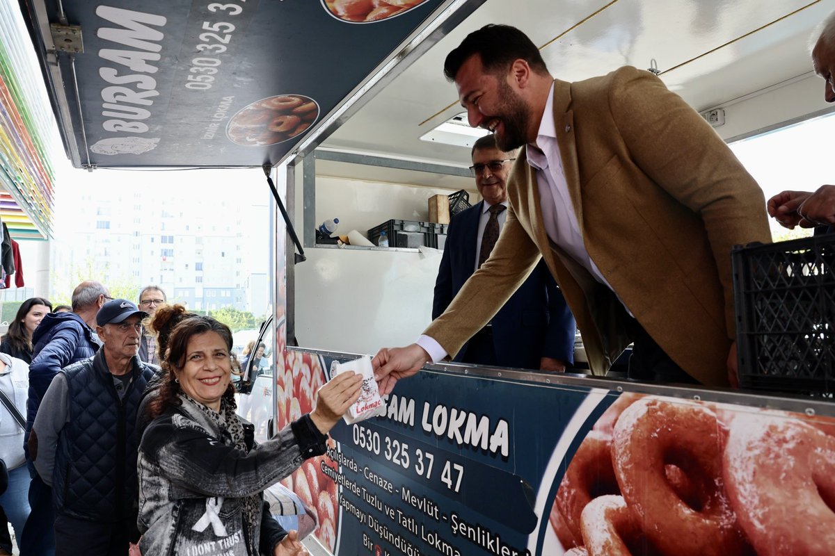 Vatandaşlarımıza ekonomik alışveriş imkânı sunmak amacıyla kurduğumuz giyim pazarlarına bir yenisini daha ekledik.
Altınşehir Mahallesi’nde hizmete giren yedinci giyim pazarımız, her pazar günü mahalle sakinlerine alışveriş imkânı sağlayacak.
#HerkesinSesiHepimizinNilüferi