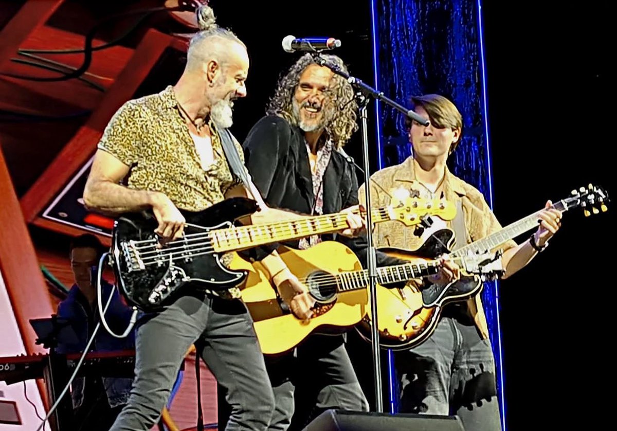 Ojo que a partir del 15 de noviembre esta foto se repite y lo hará todos los sábados a las 23:00 horas en el <a href="/TeatroCapitol_/">Teatro Capitol Madrid</a> LA NOCHE DE LOS 80

Vente a rememorar la edad de oro del pop español en un espectáculo divertidísimo en plena Gran Vía de Madrid 

capitolgranvia.com/es/espectaculo…