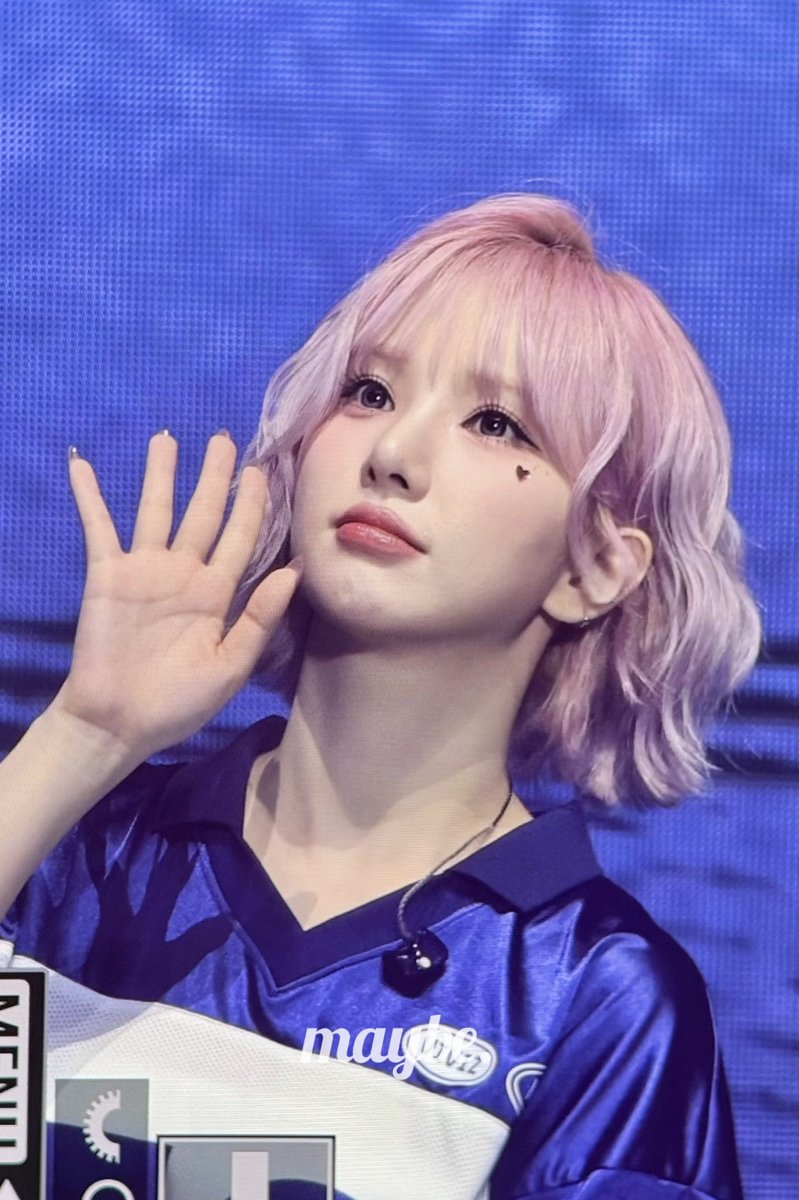 maybe_jeb's tweet image. 251102 #비비지 #VIVIZ #은하 #EUNHA