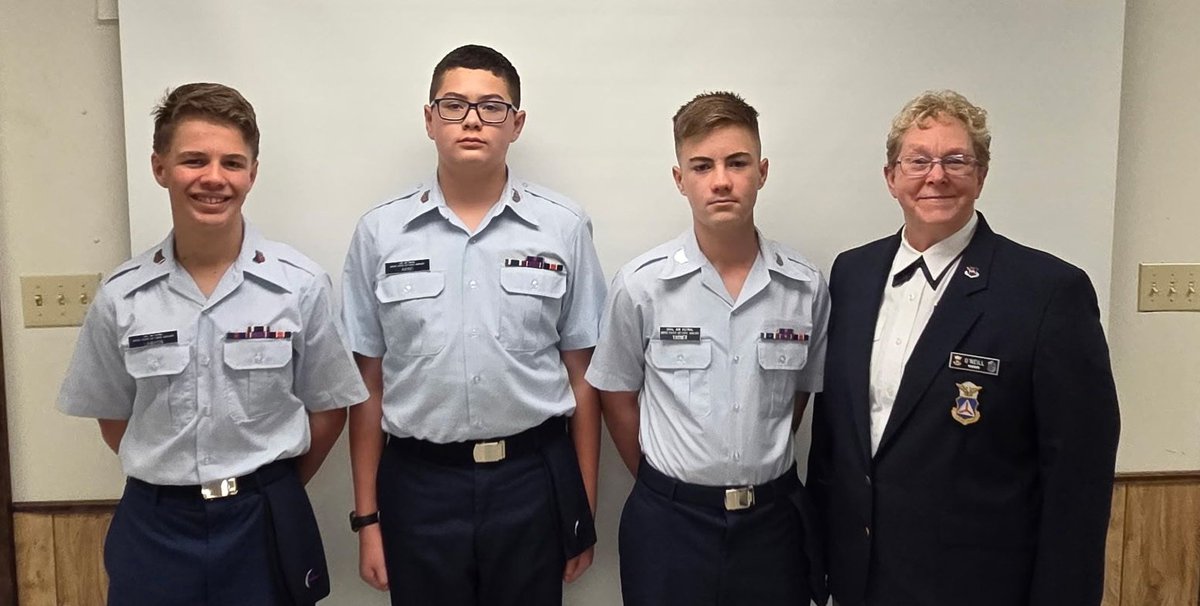 mocapnews's tweet image. Missouri Wing senior enlisted leader Chief Master Sgt. Charline O&apos;Neill recently presented Wright Brothers Awards to three newly promoted Cadet Staff Sgts. of the Ft. Leonard Wood Composite Squadron. Congratulations, all! #civilairpatrol #CAPcadet