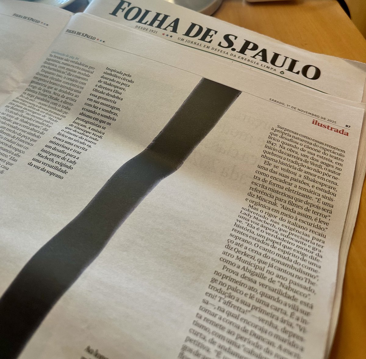 ✍🏻 Honored to see my interview on my role debut as ‘Lady Macbeth’ featured on the cover of ‘Ilustrada’ in <a href="/folha/">Folha de S.Paulo</a>, one of #Brazil’s leading media outlets.

New production of “#Macbeth” at the <a href="/municipalsp/">Theatro Municipal de São Paulo</a>, conducted by Maestro <a href="/robertominczuk/">Roberto Minczuk</a> and directed by Elisa Ohtake. ❤️