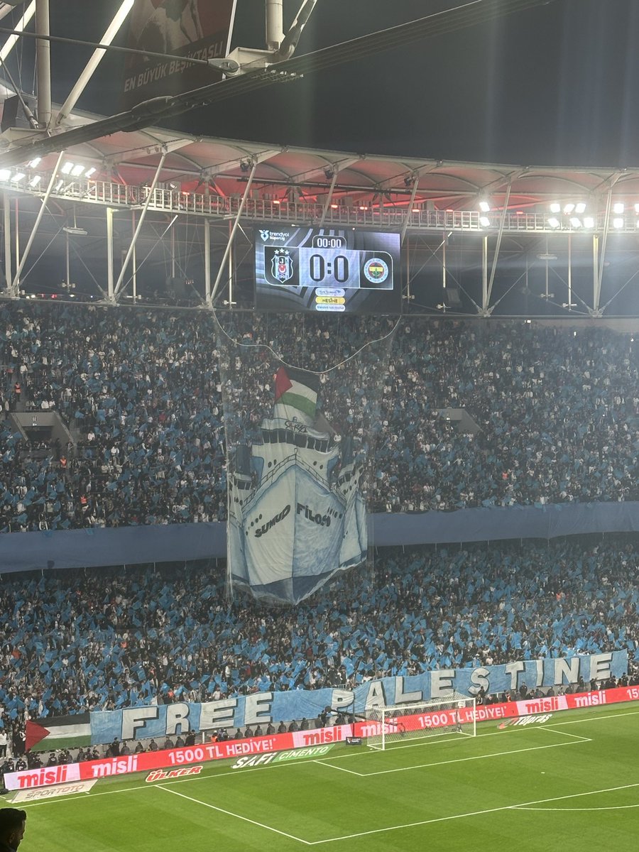 Ya Sumud filosu mu kaldi!? Her tepkiye boyle gec kalcaksak:) kahrolsun Nazi! <a href="/forzabesiktas/">çArşı</a> <a href="/Besiktas/">Beşiktaş JK</a> <a href="/dewe_pankart/">dewe & pankart 🎨</a>