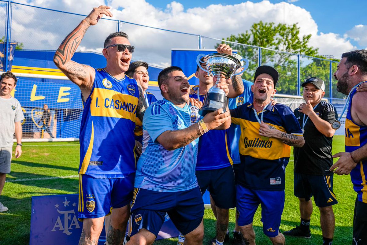 Con récord de participantes, este sábado se llevó a cabo el 𝐓𝐨𝐫𝐧𝐞𝐨 𝐝𝐞 𝐏𝐞𝐧𝐚𝐥𝐞𝐬 organizado por <a href="/argentinapatea/">Argentina Patea</a> ⚽️

🏆 La Filial de Isidro Casanova se consagró campeona y representará a Boca en el torneo de AFA 💙💛💙