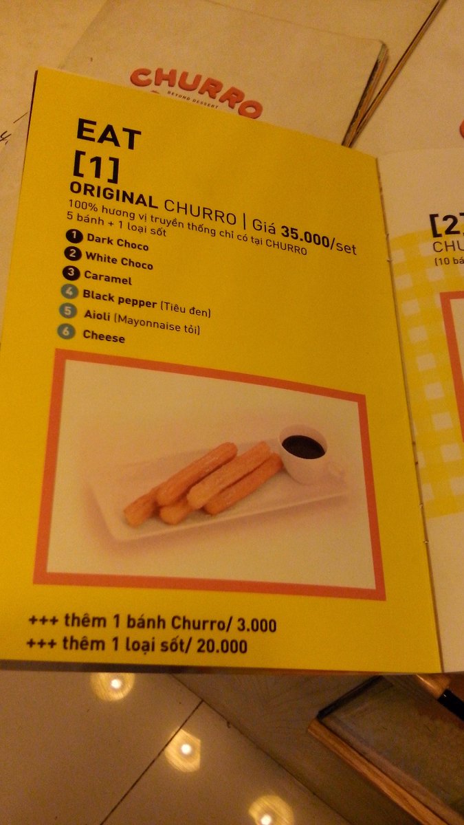 marujonazo's tweet photo. Churros en Vietnam a 35.000 Ðông el cucurucho. Foto propia. https://t.co/6dVAnH53Fz