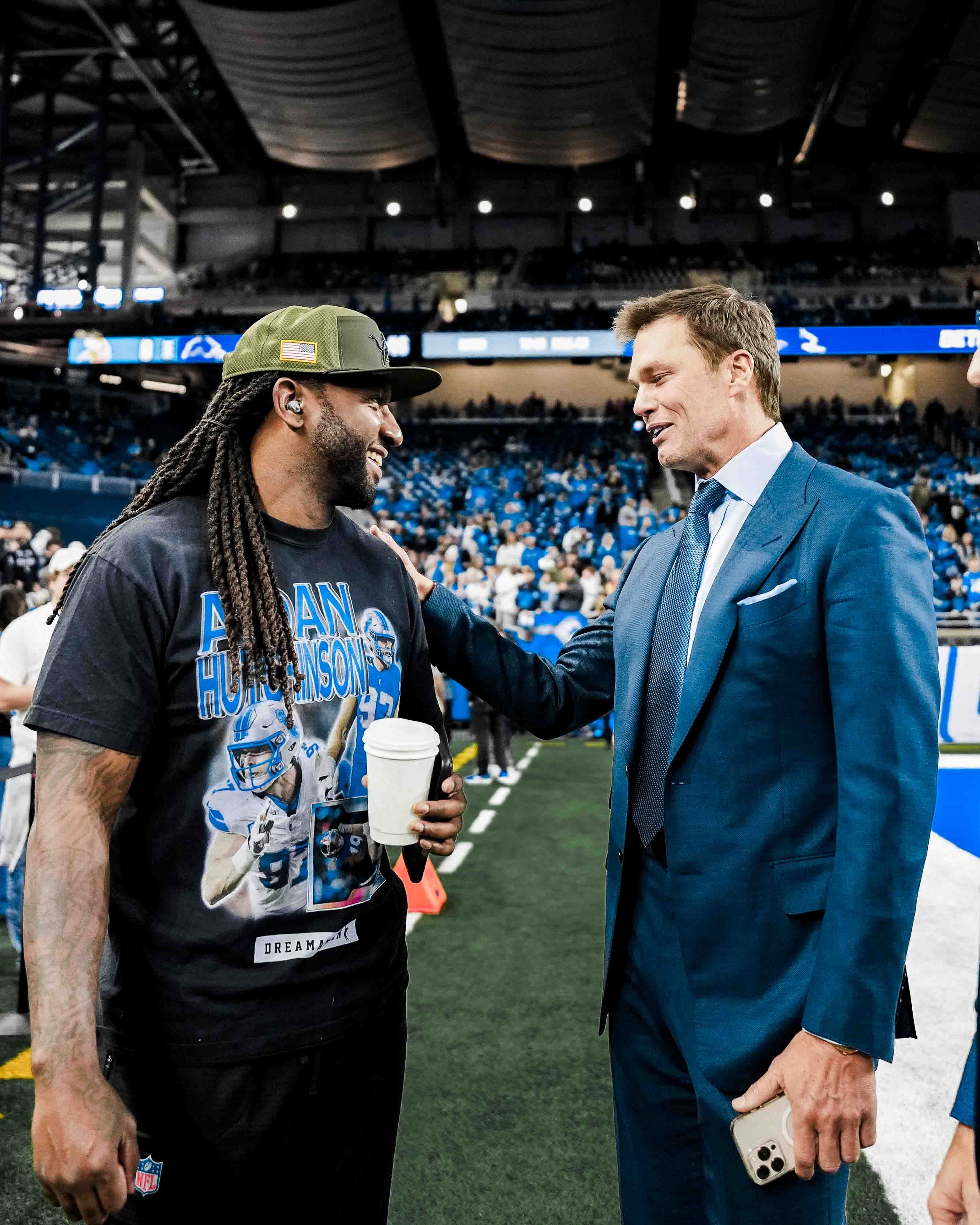 G4w9zUkW0AA8cDa (3200×4000)