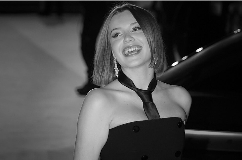 carlamusicoff_'s tweet photo. Merci du plus profond du cœur pour ce moment qui restera gravé à jamais….
Vous avez transformé nos vies en un rêve éveillé, en une histoire qu’on n’osait même pas imaginer
Votre présence, vos regards, vos voix, vos cœurs…
Sans vous, rien de tout cela n’aurait existé ❤️ https://t.co/pURamVRRwT