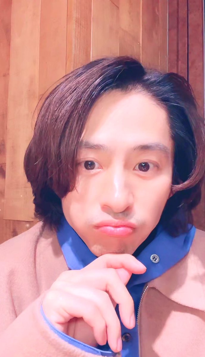 navmevmivke666's tweet image. キレイでかっこよくて
リップ塗る姿がセクシーで
健くんすき☺️

#三宅健
#秒刻健