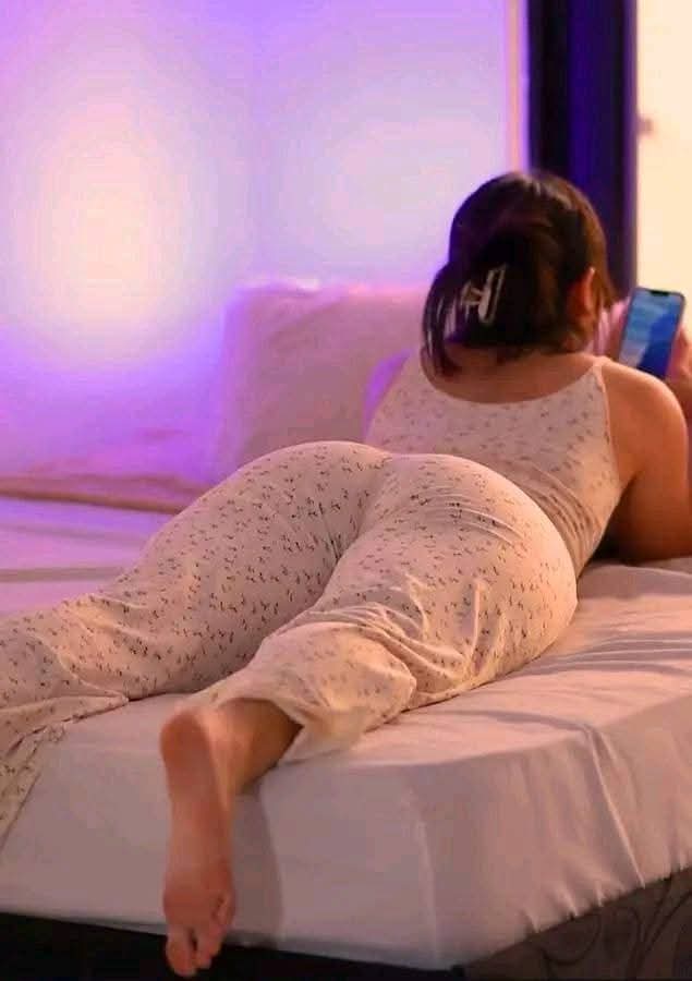 تركب مطلقه اصغر منك؟؟
هي حلاتي 🫦🍒🍓💦🍑👅🔥
رد بصراحه🤭