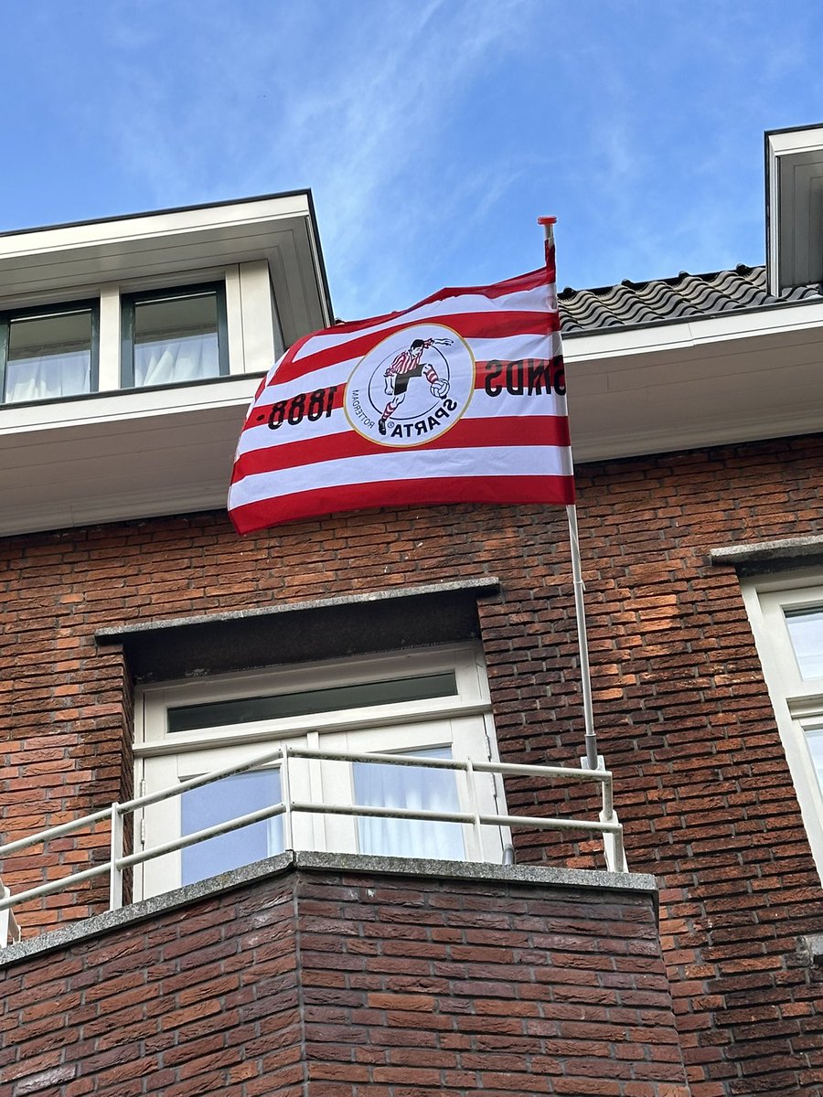 🎉🎉 | Ontspannen voetbalsfeertje in het Rotterdamse Spangen. #spaaz