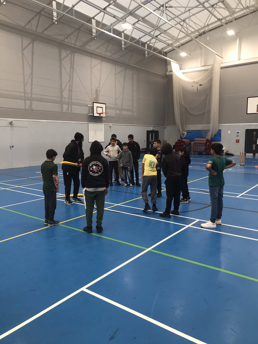 ZahoorA35454226's tweet image. Weekly Sunday morning 10am-12pm FREE!!! Cricket Sessions for 7-14 years old at Eden Boys School, Preston @Chance2Shine @LancsCricketFDN @PenningtonG @Safyusuf @J_D_Hendry @edenboyspreston 🏏🏏🏏