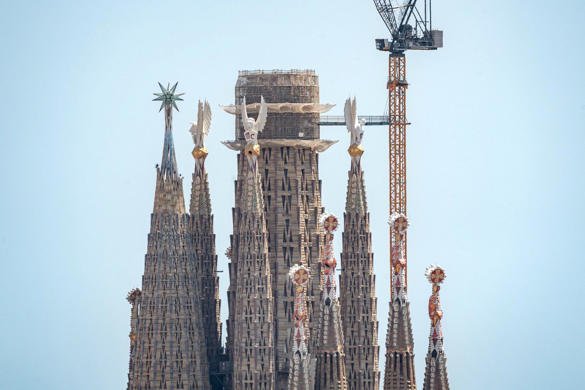 234noticies's tweet photo. Els experts calculen que la Sagrada Família es completarà abans que el teu amic trobi parella https://t.co/hhT9IZ0IfE