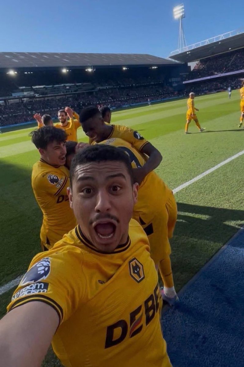 erikwwfc's tweet image. seeing my phone notification like