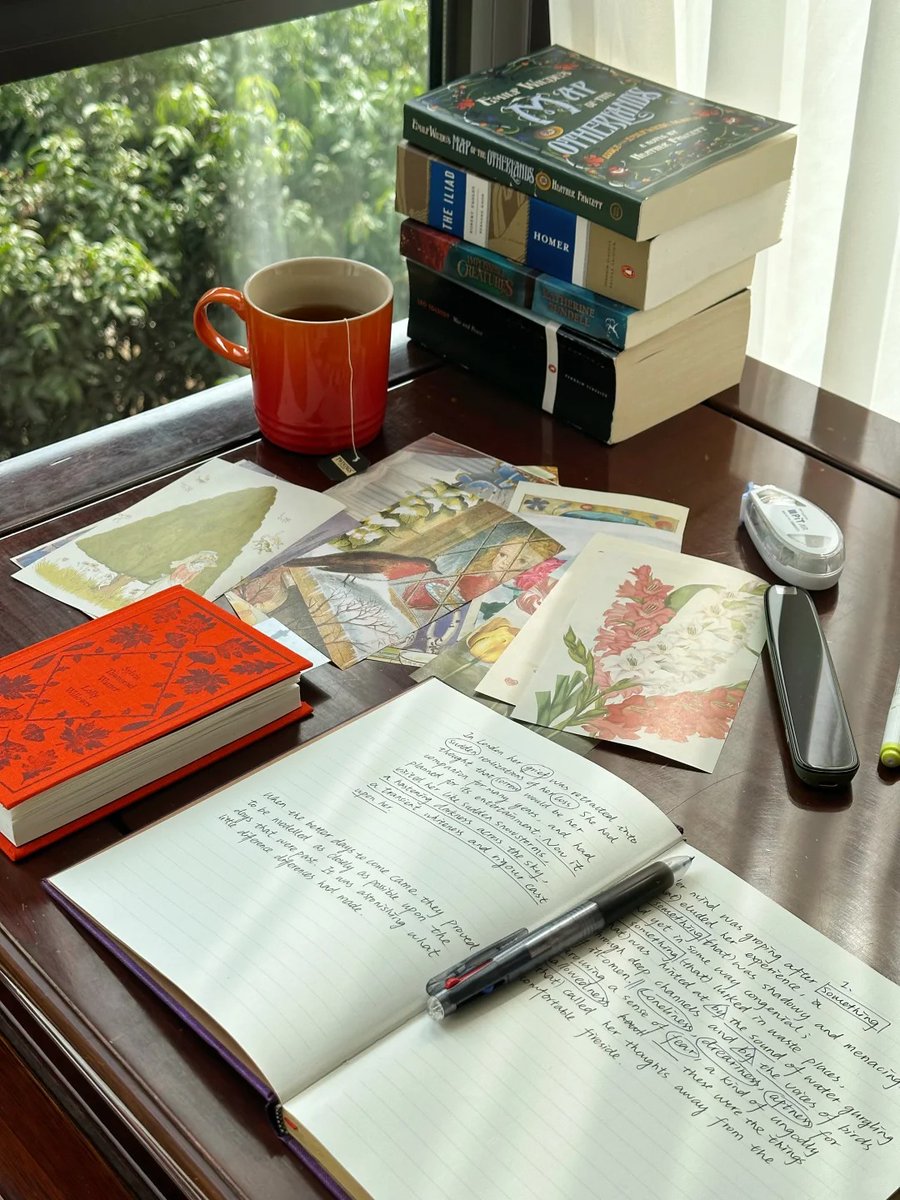 Hebbom_heb's tweet photo. This temperature and weather are perfect for reading at home. https://t.co/Lp8dHuxlbp