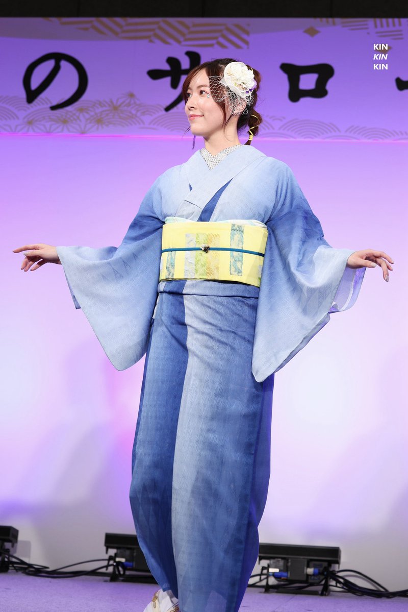 客席にプロカメラマン発見Part2🩵
ファッションショーではブルーのお着物で👘✨#きものサローネ #松井珠理奈