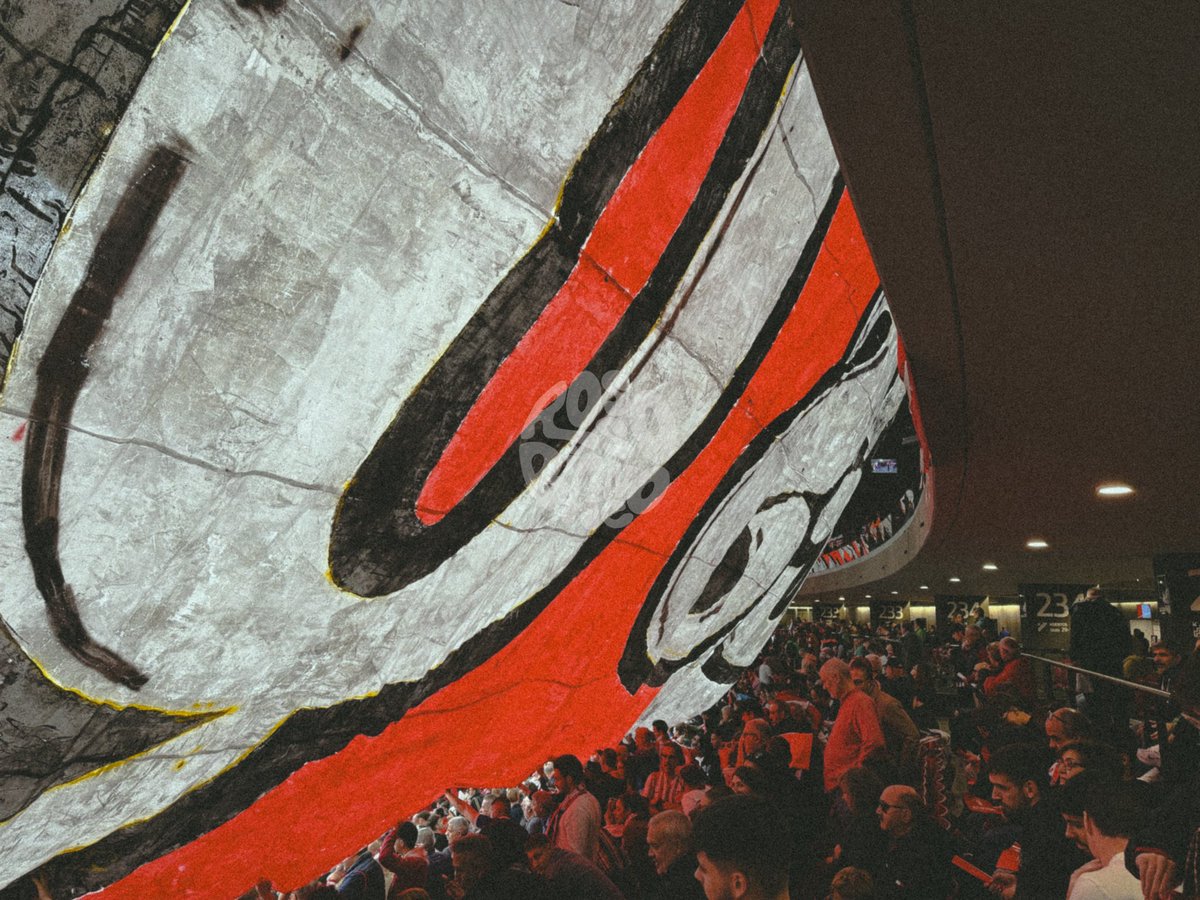 _rossobianco's tweet photo. Yo no quiero Madrid con aguacero, 
ni mi Atleti sin ti. (…)

Y morirme contigo si me matas,
y matarme contigo si te mueres.
Porque el amor cuando no muere mata,
porque amores que matan nunca mueren. ♥️🤍

(1/4) https://t.co/mOD8jSyyuI
