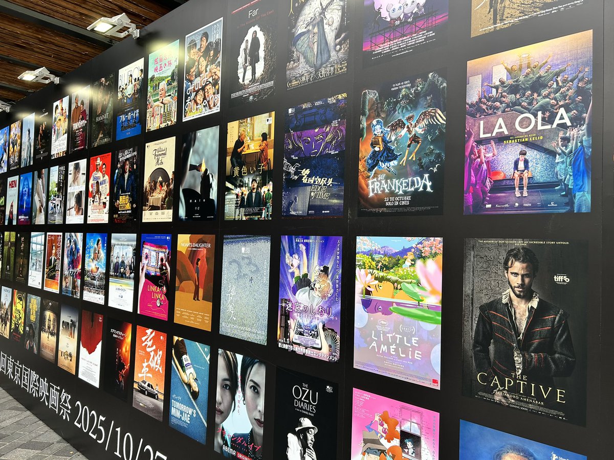 sokoado's tweet image. 本日『オズダイアリー』を観て来ました！
監督がこの映画を思いついたのは2017年、他の小津映画を作っている合間に鎌倉文学館で日記帳を見た時だったそうです。
まるで小津安二郎本人が語っているようなナレーション、当時の貴重な映像。子役だった方の登場も必見👦
#TheOzuDiaries #東京国際映画祭