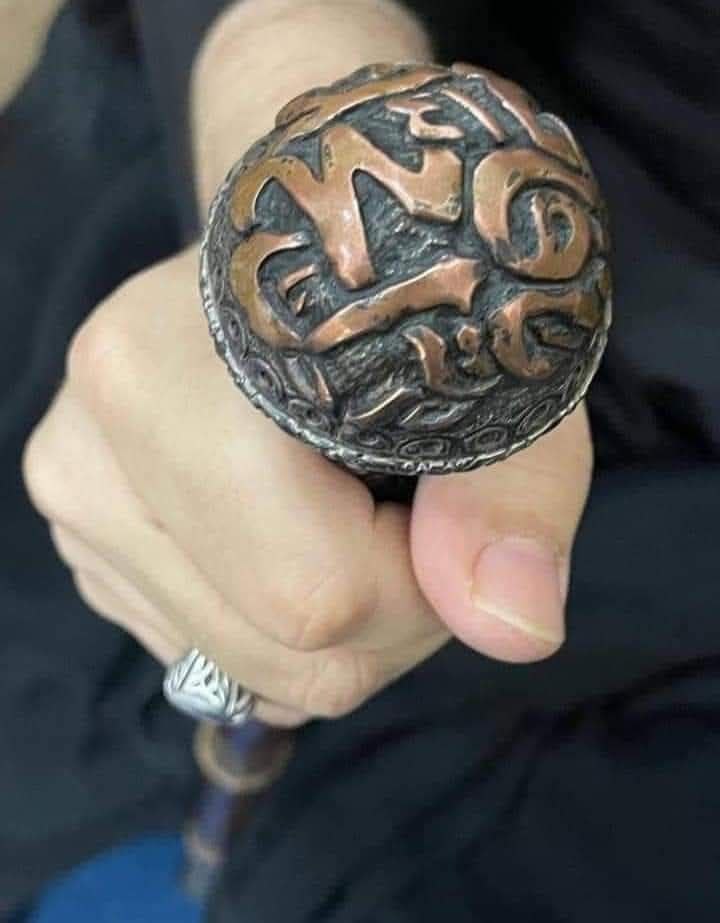 إنّنا بحاجة إلىٰ عصاك ...
[لأنّ السحرة أجمعوا عصيهم لأجل فرعون].. وإنكَ إن لقيتّها ستلقف ما يأفكون .!!

#مقاطعون