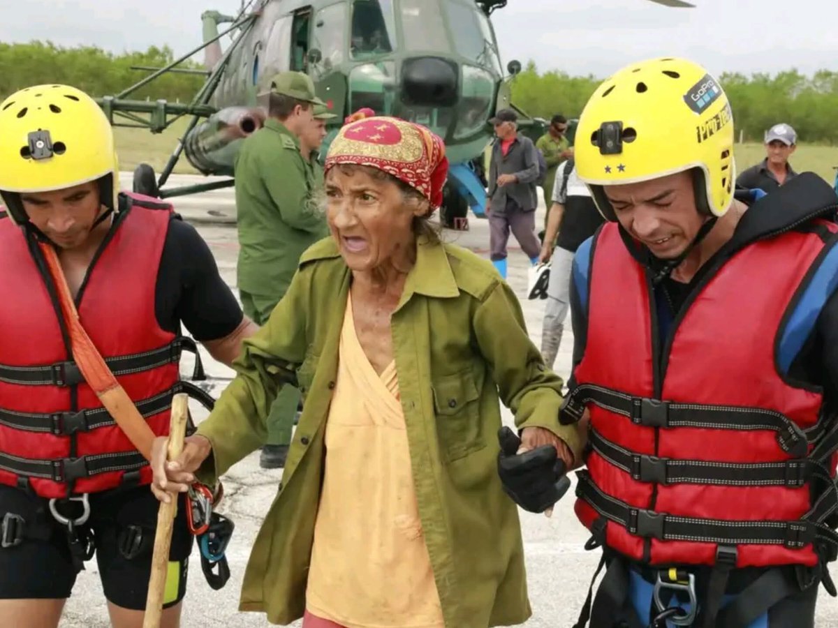 🇨🇺ESTAMOS Y ESTAREMOS AHÍ MIENTRAS QUEDE UN CUBANO EN PELIGRO ‼️
Intensa  fue la jornada de ayer en la operación de rescate, salvamento y evacuación de los pobladores de Río Cauto.
El amor y la sensibilidad son el principal motor que nos mueve. #FARCuba
facebook.com/share/16TYeCJG…