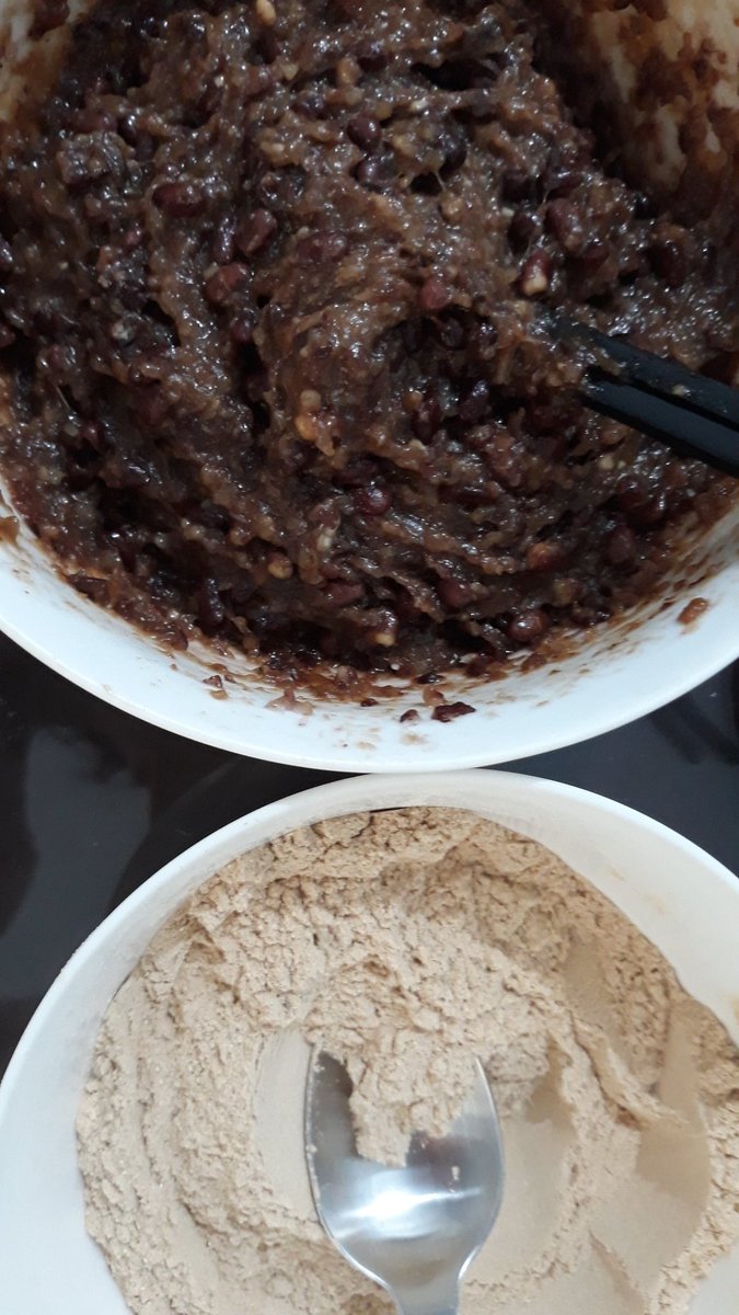 * Bí-á-hu âng-tāu môa-chî * 

Îⁿ-chu̍t-bí, Âng-tāu-á, O͘-thn̂g, Iâm, Chúi, Bá-tah, Mī-hún.