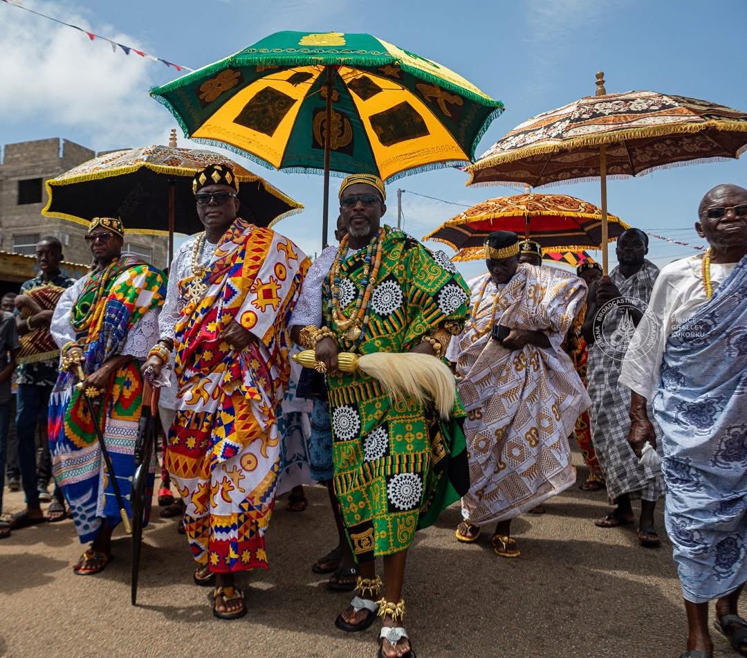GTV_Ghana's tweet photo. Drip check, but make it royal! 👑🔥

The traditional leaders showed up at Hogbetsotso Za 2025 in full cultural glow — rich kete, royal beads, and timeless elegance on display.

#HogbetsotsoZa
#eweculture #gtv #GBCNews https://t.co/l0n0oWyHYJ